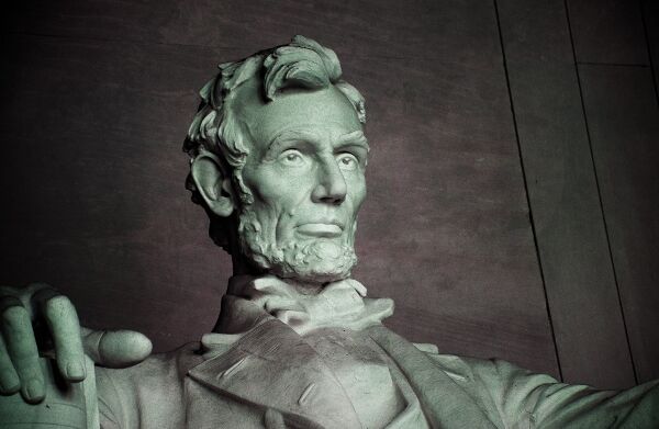 Statue of Lincoln